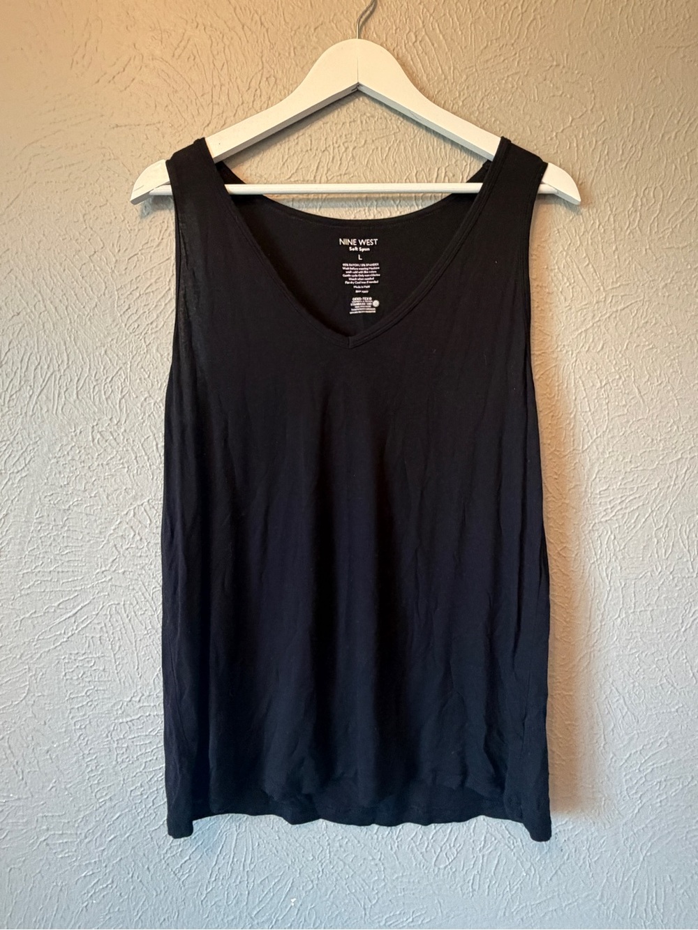 Nine West Black V-Neck Sleeveless Tank